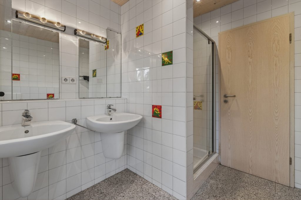 HUST Immobilien GmbH & Co. KG - Immobilienangebot - Karlsruhe / Durlach - Häuser - Grüne Oase in Karlsruhe-Durlach: Platz für Familie, Homeoffice und Mieteinnahmen