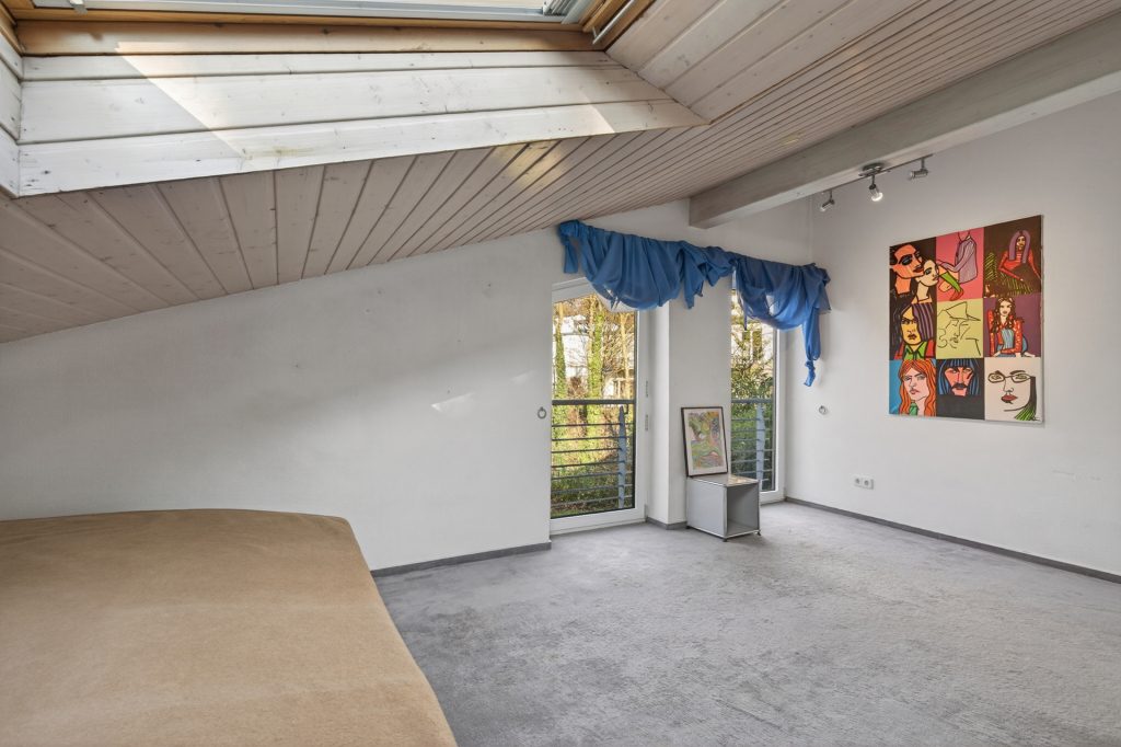 HUST Immobilien GmbH & Co. KG - Immobilienangebot - Karlsruhe / Durlach - Häuser - Grüne Oase in Karlsruhe-Durlach: Platz für Familie, Homeoffice und Mieteinnahmen