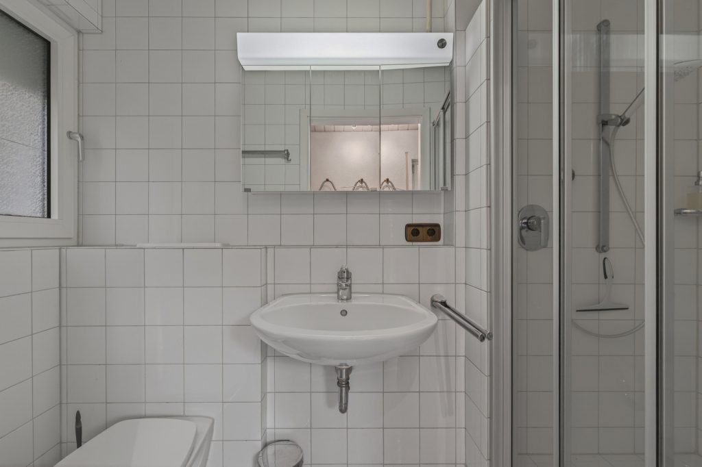HUST Immobilien GmbH & Co. KG - Immobilienangebot - Karlsruhe / Durlach - Häuser - Grüne Oase in Karlsruhe-Durlach: Platz für Familie, Homeoffice und Mieteinnahmen