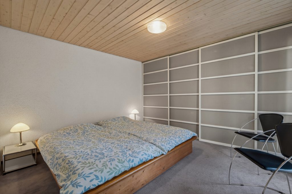 HUST Immobilien GmbH & Co. KG - Immobilienangebot - Karlsruhe / Durlach - Häuser - Grüne Oase in Karlsruhe-Durlach: Platz für Familie, Homeoffice und Mieteinnahmen