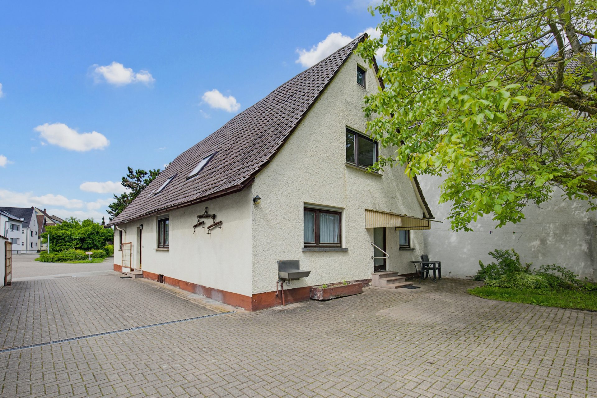 HUST Immobilien GmbH & Co. KG - Immobilienangebot - Stutensee / Friedrichstal - Häuser - Charaktervolles Haus mit Geschichte und viel Potenzial in Stutensee-Friedrichstal