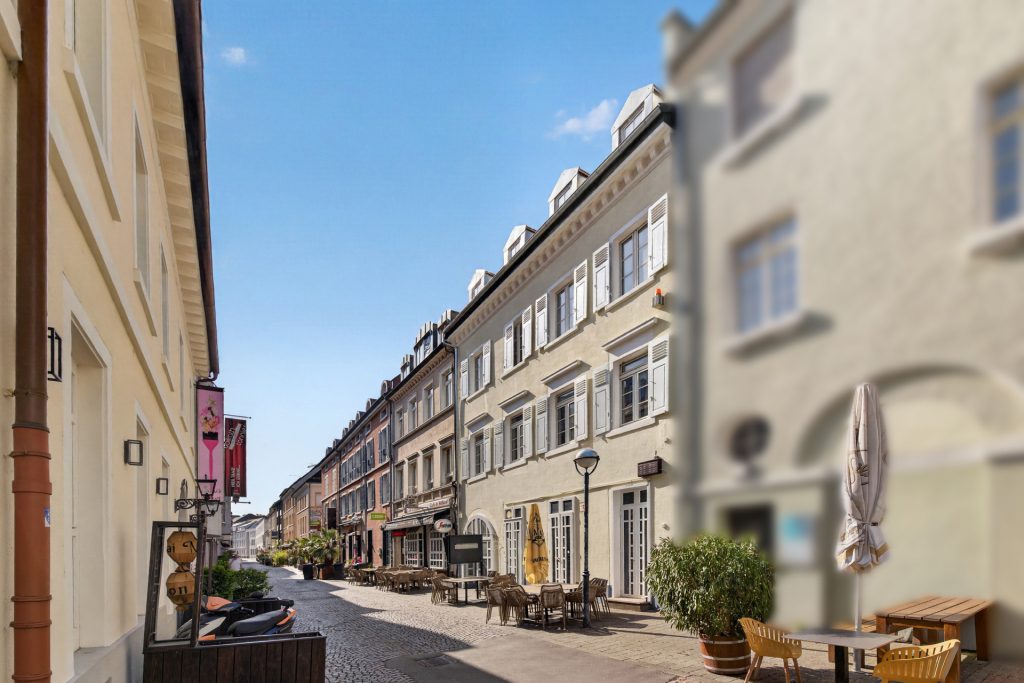HUST Immobilien GmbH & Co. KG - Immobilienangebot - Karlsruhe - Gewerbe - Café / Bar am Ludwigsplatz – Gastrofläche mit Innenhof in Karlsruhes Top-Lage