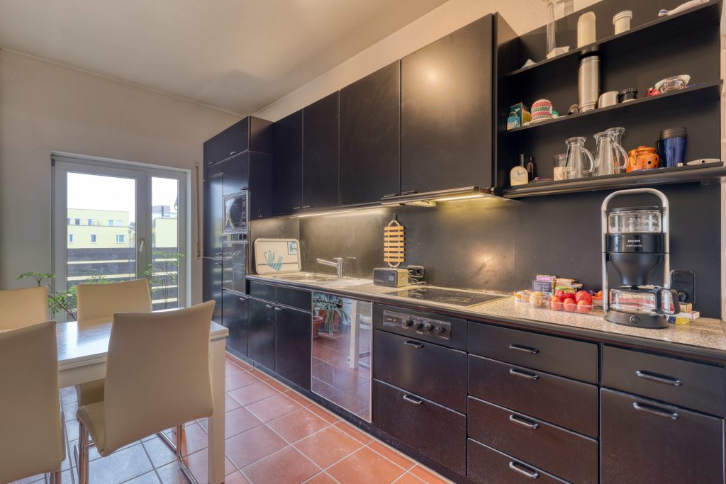HUST Immobilien GmbH & Co. KG - Immobilienangebot - Karlsruhe / Südweststadt - Wohnungen - Maisonette-Wohnung mit tollem Raumgefühl und Potenzial in der Südweststadt - ab sofort bezugsfähig!