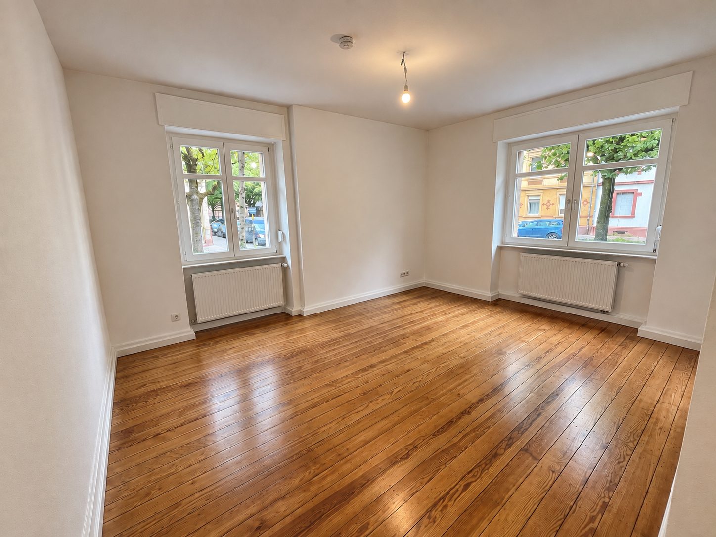 HUST Immobilien GmbH & Co. KG - Immobilienangebot - Karlsruhe - Wohnungen - Ihr neues Zuhause in der Oststadt – sanierte 3-Zimmer-Altbauwohnung mit Loggia
