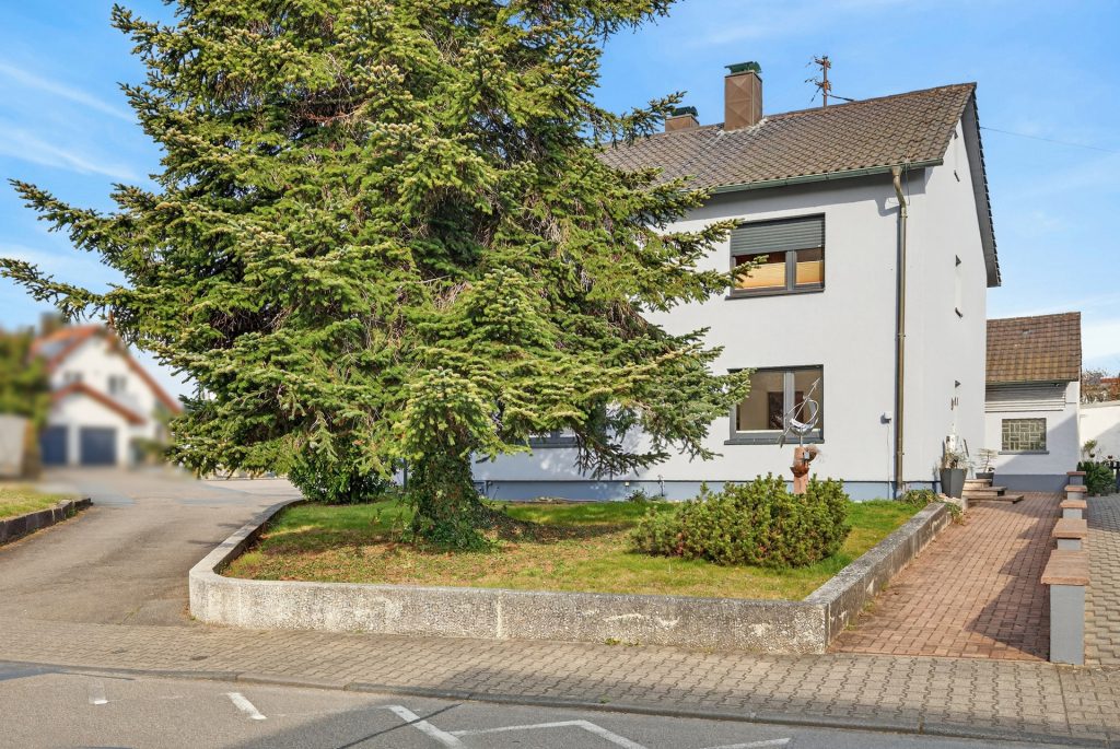 HUST Immobilien GmbH & Co. KG - Immobilienangebot - Muggensturm - Wohnungen - Einziehen und wohlfühlen: Ruhige Erdgeschosswohnung mit Gartenanteil und Garage in Muggensturm