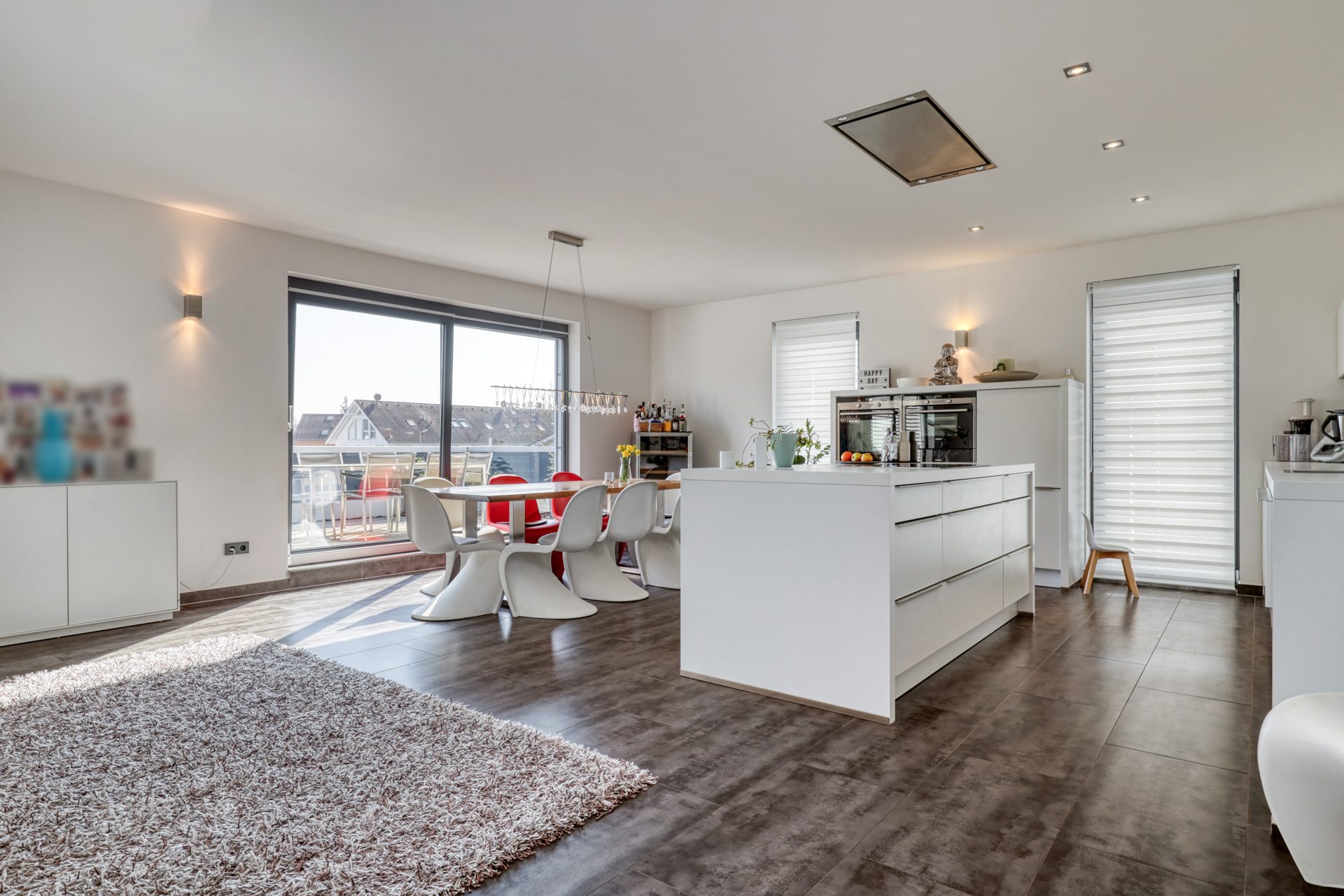 HUST Immobilien GmbH & Co. KG - Immobilienangebot - Karlsruhe - Wohnungen - Penthouse-Feeling in Karlsruhe-Neureut: 4 Zimmer mit Einbauküche und Dachterrasse