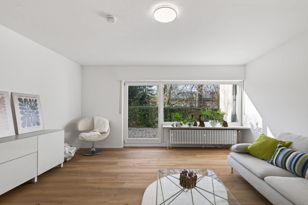 HUST Immobilien GmbH & Co. KG - Immobilienangebot - Karlsruhe / Durlach - Häuser - Einfamilienhaus mit separater, großer Einliegerwohnung im Grünen in Durlach