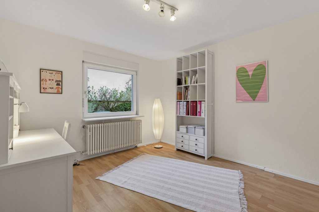 HUST Immobilien GmbH & Co. KG - Immobilienangebot - Karlsruhe / Durlach - Häuser - Einfamilienhaus mit separater, großer Einliegerwohnung im Grünen in Durlach