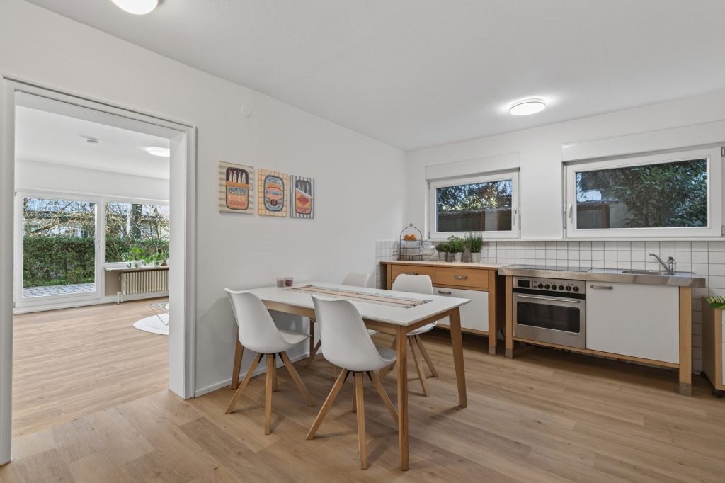 HUST Immobilien GmbH & Co. KG - Immobilienangebot - Karlsruhe / Durlach - Häuser - Einfamilienhaus mit separater, großer Einliegerwohnung im Grünen in Durlach