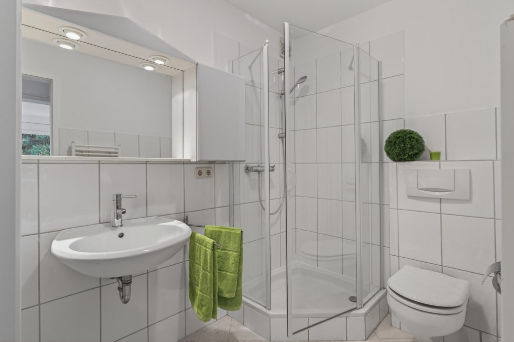 HUST Immobilien GmbH & Co. KG - Immobilienangebot - Karlsruhe / Durlach - Häuser - Einfamilienhaus mit separater, großer Einliegerwohnung im Grünen in Durlach