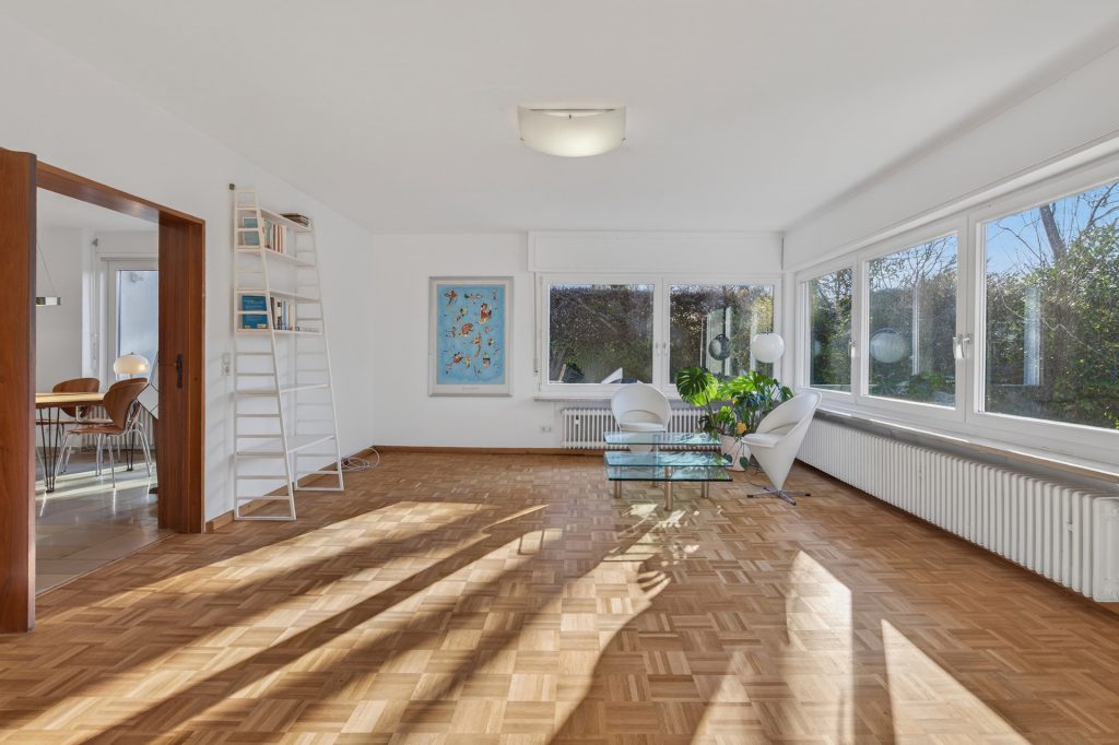 HUST Immobilien GmbH & Co. KG - Immobilienangebot - Karlsruhe / Durlach - Häuser - Einfamilienhaus mit separater, großer Einliegerwohnung im Grünen in Durlach