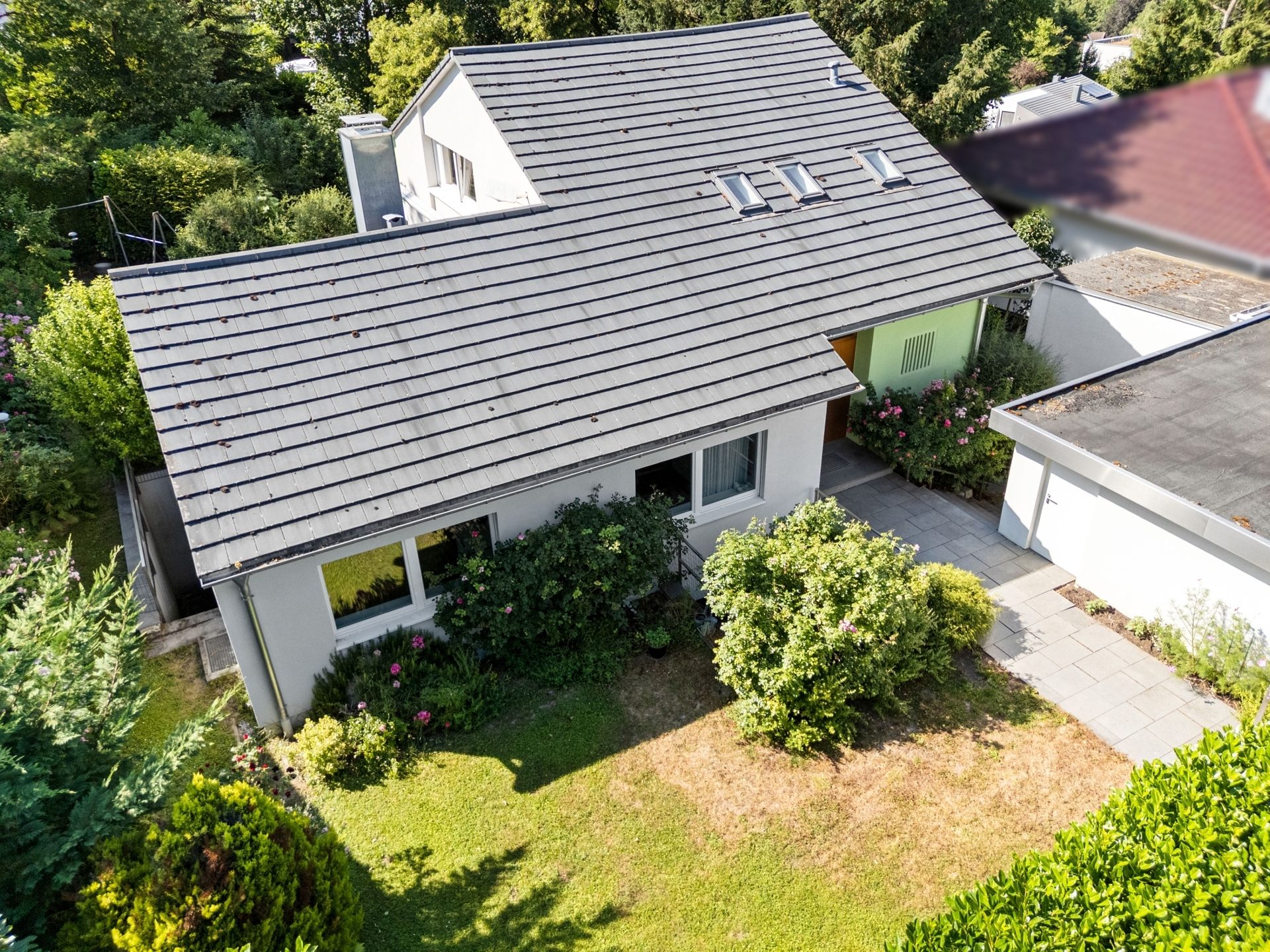 HUST Immobilien GmbH & Co. KG - Immobilienangebot - Karlsruhe / Durlach - Häuser - Einfamilienhaus mit separater, großer Einliegerwohnung im Grünen in Durlach
