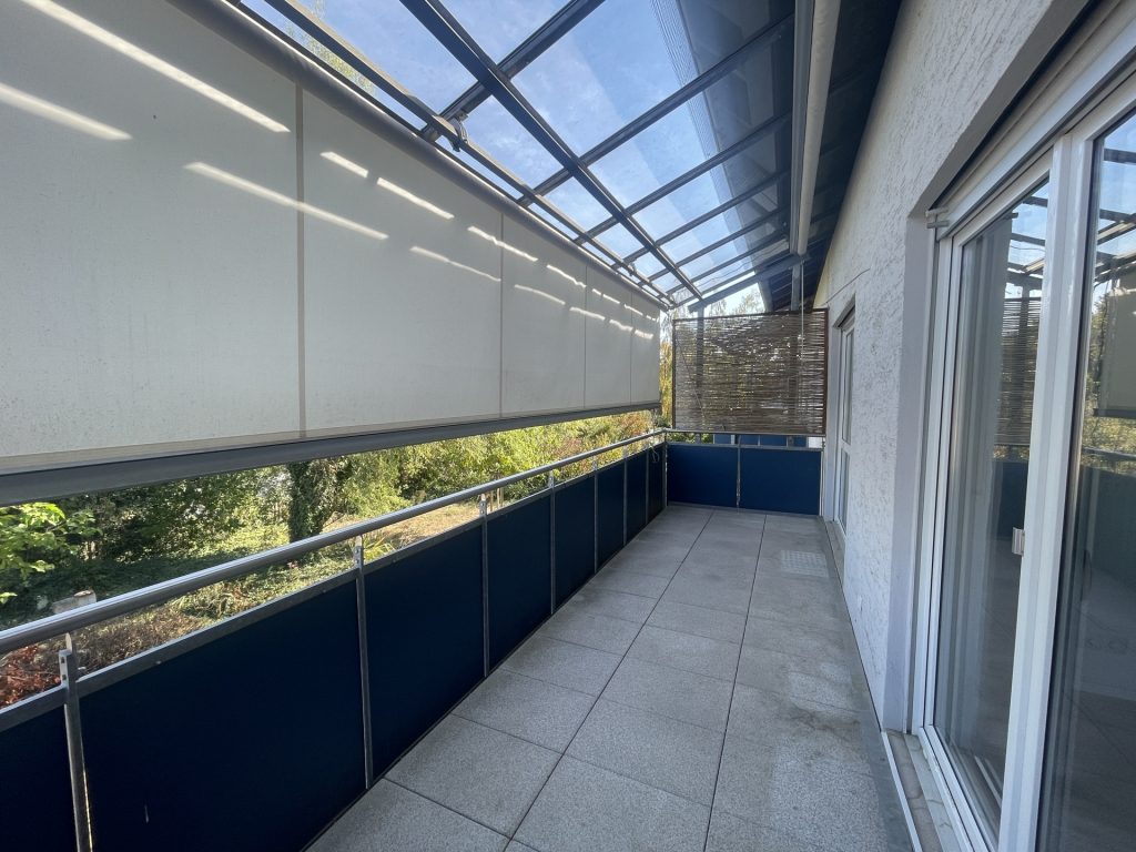HUST Immobilien GmbH & Co. KG - Immobilienangebot - Karlsruhe - Wohnungen - Wohnen im Grünen: Helle 4-Zimmer-Wohnung mit Balkon und Einbauküche in Karlsruhe-Waldstadt