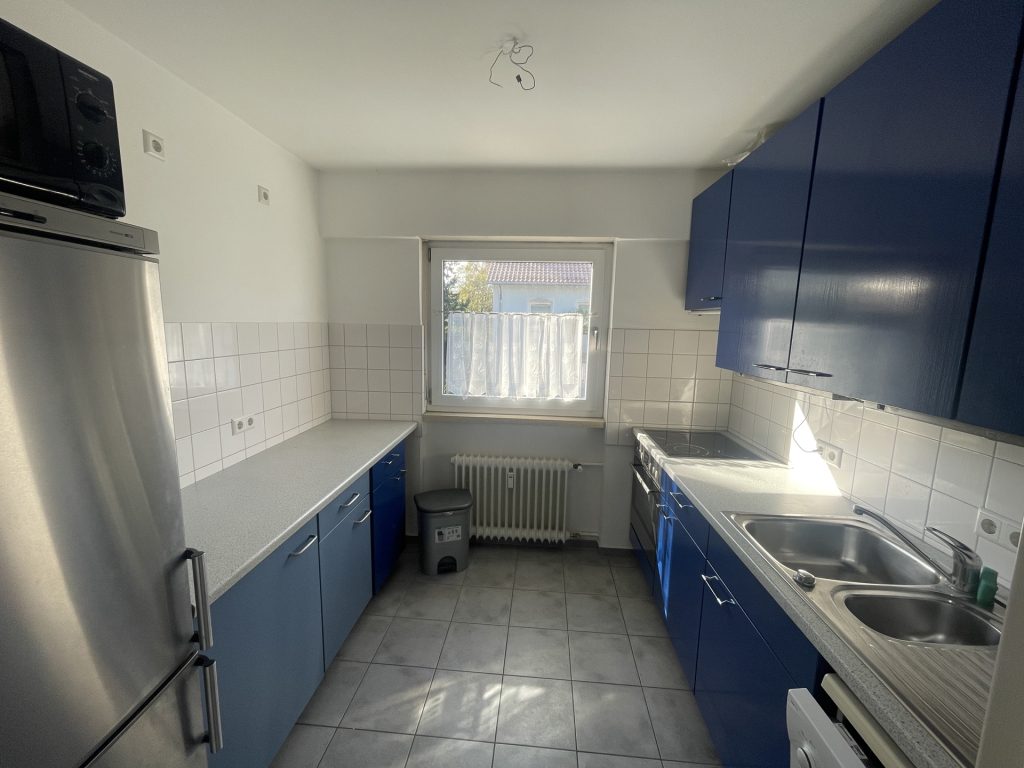 HUST Immobilien GmbH & Co. KG - Immobilienangebot - Karlsruhe - Wohnungen - Wohnen im Grünen: Helle 4-Zimmer-Wohnung mit Balkon und Einbauküche in Karlsruhe-Waldstadt