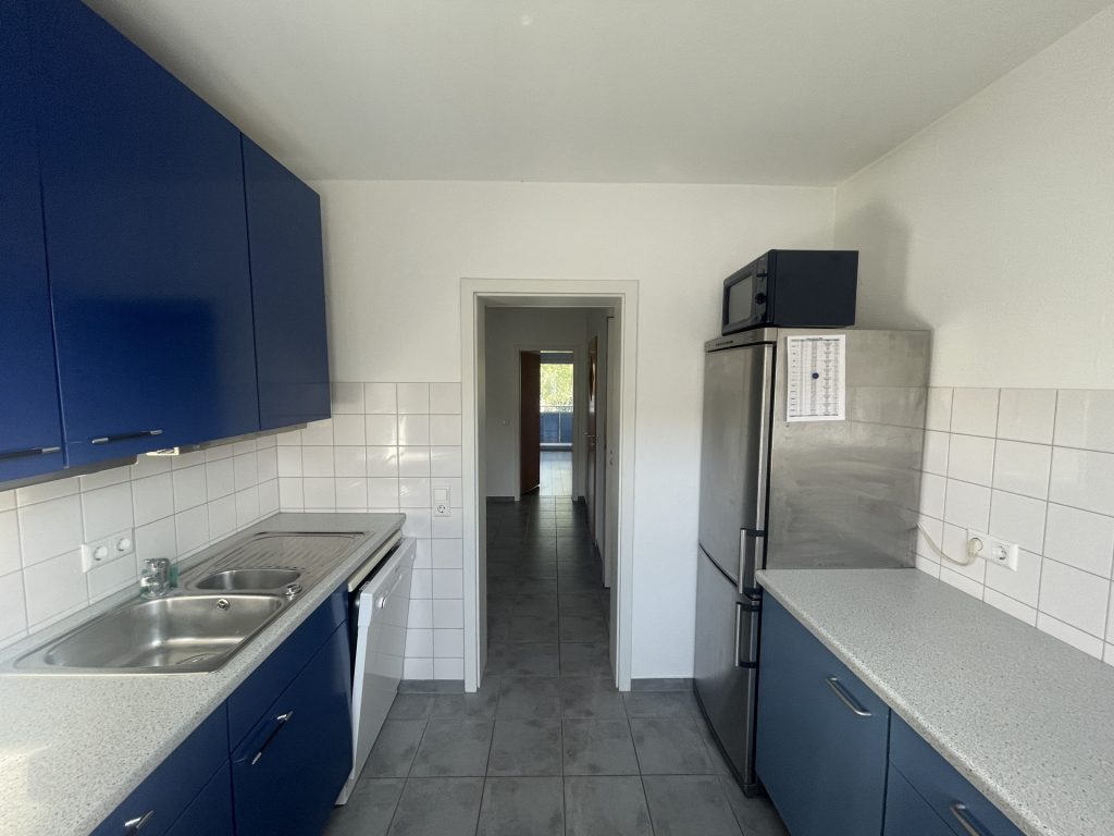 HUST Immobilien GmbH & Co. KG - Immobilienangebot - Karlsruhe - Wohnungen - Wohnen im Grünen: Helle 4-Zimmer-Wohnung mit Balkon und Einbauküche in Karlsruhe-Waldstadt