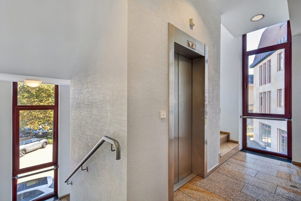 HUST Immobilien GmbH & Co. KG - Immobilienangebot - Neustadt an der Weinstraße - Häuser - Vollvermietetes Büro- und Geschäftshaus in Innenstadtlage von Neustadt a. d. Weinstraße