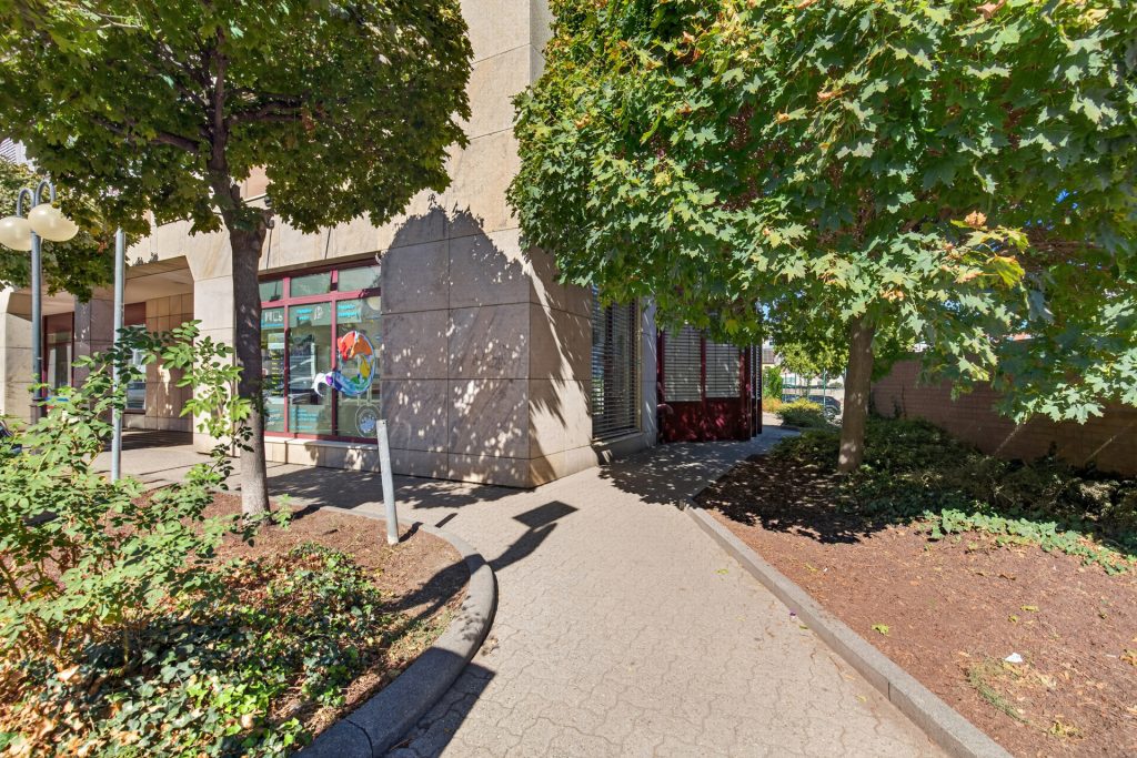 HUST Immobilien GmbH & Co. KG - Immobilienangebot - Neustadt an der Weinstraße - Häuser - Vollvermietetes Büro- und Geschäftshaus in Innenstadtlage von Neustadt a. d. Weinstraße
