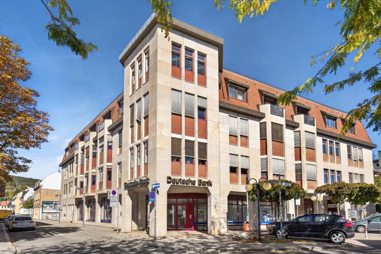 HUST Immobilien GmbH & Co. KG - Immobilienangebot - Neustadt an der Weinstraße - Häuser - Vollvermietetes Büro- und Geschäftshaus in Innenstadtlage von Neustadt a. d. Weinstraße