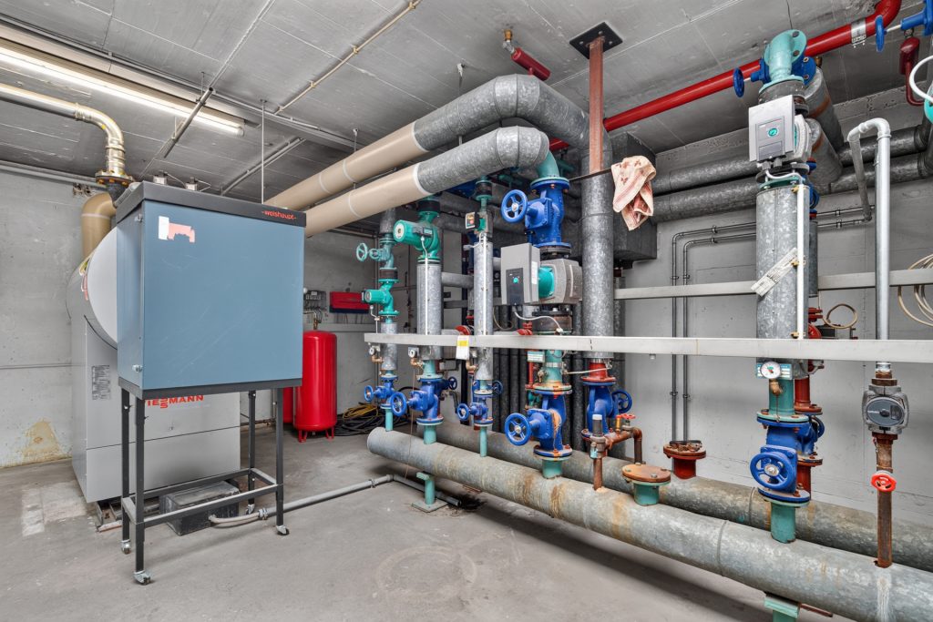 HUST Immobilien GmbH & Co. KG - Immobilienangebot - Neustadt an der Weinstraße - Häuser - Büro- und Geschäftshaus mit Mietern der öffentlichen Hand in zentraler Innenstadtlage
