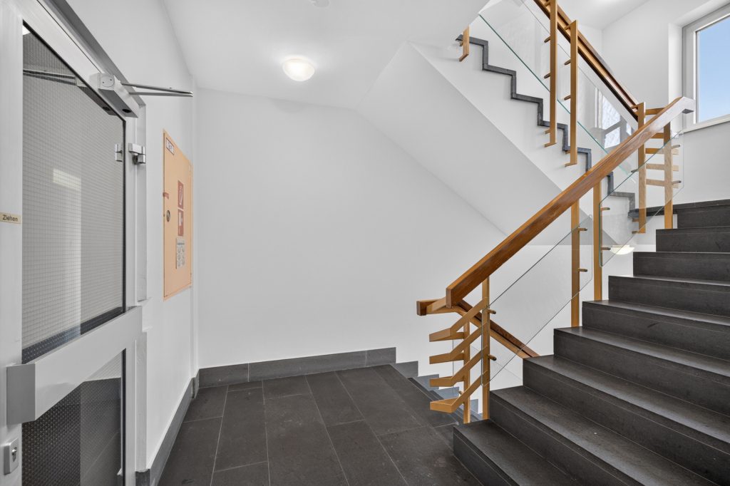 HUST Immobilien GmbH & Co. KG - Immobilienangebot - Neustadt an der Weinstraße - Häuser - Büro- und Geschäftshaus mit Mietern der öffentlichen Hand in zentraler Innenstadtlage