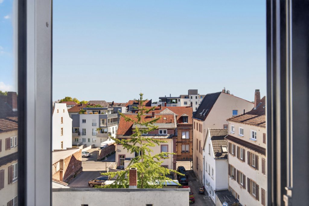 HUST Immobilien GmbH & Co. KG - Immobilienangebot - Neustadt an der Weinstraße - Häuser - Büro- und Geschäftshaus mit Mietern der öffentlichen Hand in zentraler Innenstadtlage