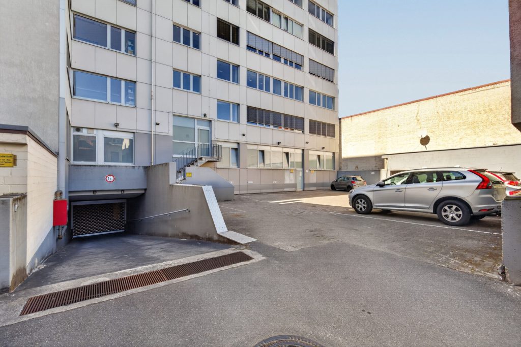 HUST Immobilien GmbH & Co. KG - Immobilienangebot - Neustadt an der Weinstraße - Häuser - Büro- und Geschäftshaus mit Mietern der öffentlichen Hand in zentraler Innenstadtlage