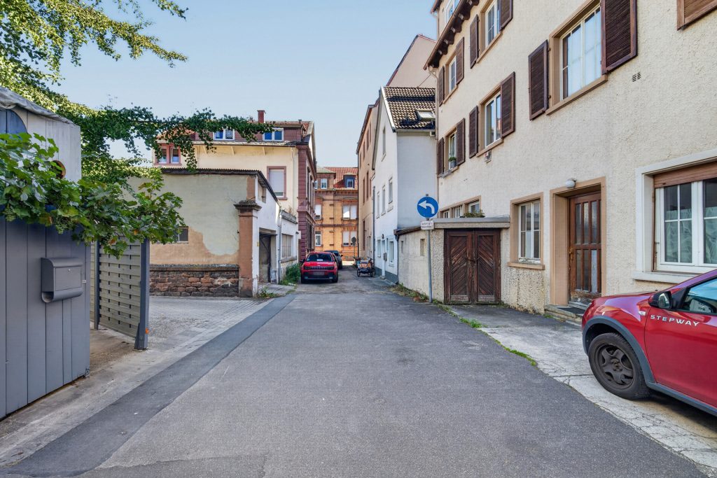 HUST Immobilien GmbH & Co. KG - Immobilienangebot - Neustadt an der Weinstraße - Häuser - Büro- und Geschäftshaus mit Mietern der öffentlichen Hand in zentraler Innenstadtlage