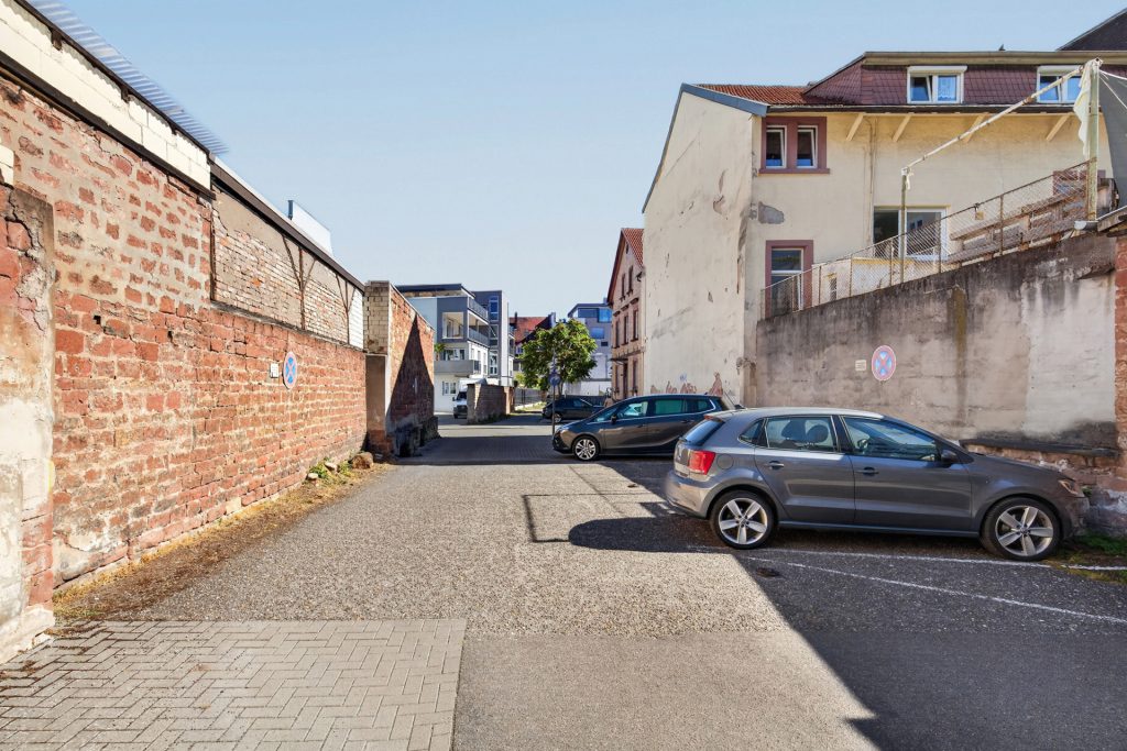 HUST Immobilien GmbH & Co. KG - Immobilienangebot - Neustadt an der Weinstraße - Häuser - Büro- und Geschäftshaus mit Mietern der öffentlichen Hand in zentraler Innenstadtlage