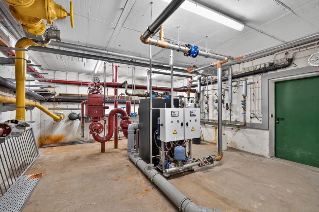 HUST Immobilien GmbH & Co. KG - Immobilienangebot - Neustadt an der Weinstraße - Häuser - Büro- und Geschäftshaus mit Mietern der öffentlichen Hand in zentraler Innenstadtlage
