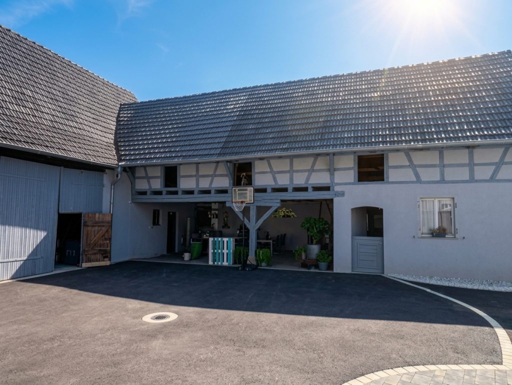 HUST Immobilien GmbH & Co. KG - Immobilienangebot - Salmbach / Birlenbach - Häuser - Familien aufgepasst! Schönes Anwesen mit 7 Zimmer und großem Grundstück in Salmbach, Frankreich