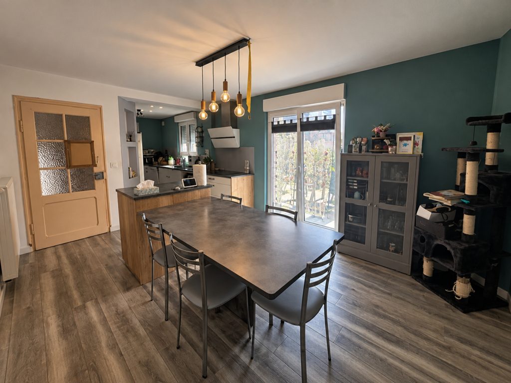 HUST Immobilien GmbH & Co. KG - Immobilienangebot - Salmbach / Birlenbach - Häuser - Familien aufgepasst! Schönes Anwesen mit 7 Zimmer und großem Grundstück in Salmbach, Frankreich