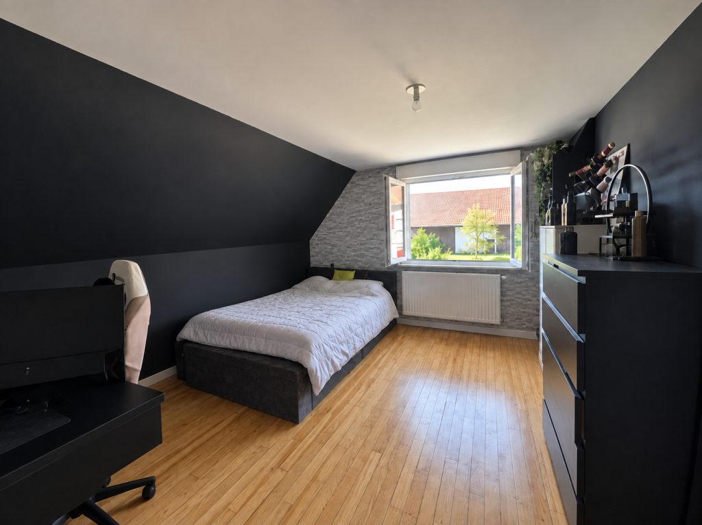 HUST Immobilien GmbH & Co. KG - Immobilienangebot - Salmbach / Birlenbach - Häuser - Familien aufgepasst! Schönes Anwesen mit 7 Zimmer und großem Grundstück in Salmbach, Frankreich
