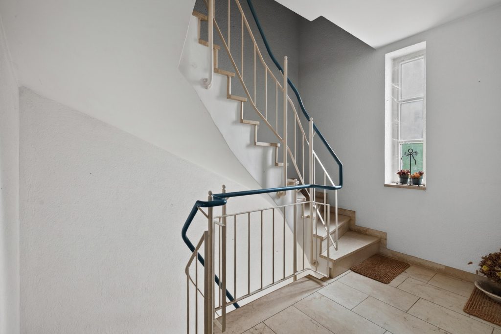HUST Immobilien GmbH & Co. KG - Immobilienangebot - Karlsruhe / Durlach - Häuser - Platz für die Familie, Miete für die Finanzierung: Zweifamilienhaus in Durlach