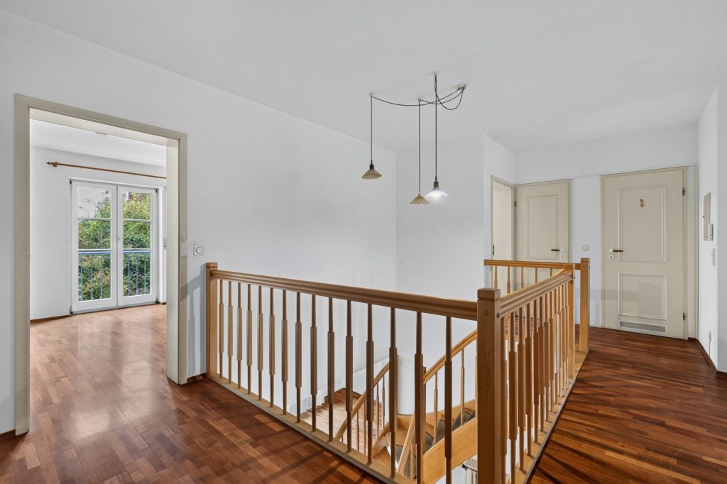 HUST Immobilien GmbH & Co. KG - Immobilienangebot - Karlsruhe / Durlach - Häuser - Platz für die Familie, Miete für die Finanzierung: Zweifamilienhaus in Durlach