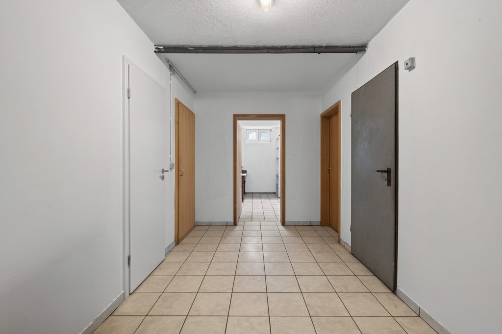 HUST Immobilien GmbH & Co. KG - Immobilienangebot - Karlsruhe / Durlach - Häuser - Platz für die Familie, Miete für die Finanzierung: Zweifamilienhaus in Durlach