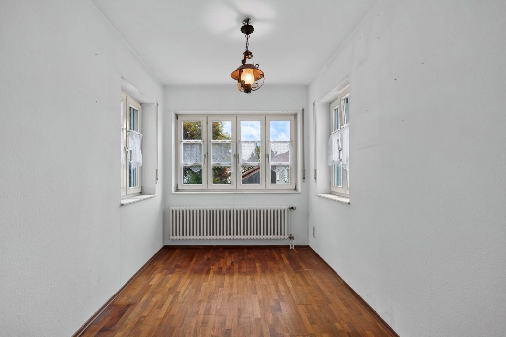 HUST Immobilien GmbH & Co. KG - Immobilienangebot - Karlsruhe / Durlach - Häuser - Platz für die Familie, Miete für die Finanzierung: Zweifamilienhaus in Durlach