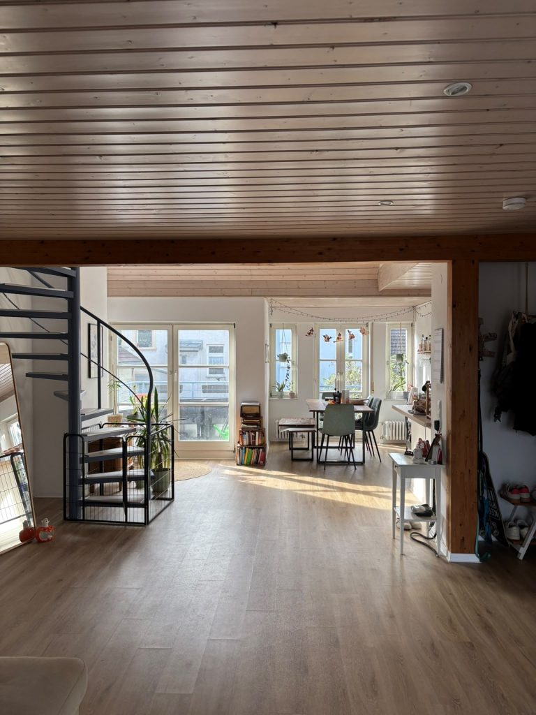 HUST Immobilien GmbH & Co. KG - Immobilienangebot - Karlsruhe / Durlach - Häuser - Platz für die Familie, Miete für die Finanzierung: Zweifamilienhaus in Durlach