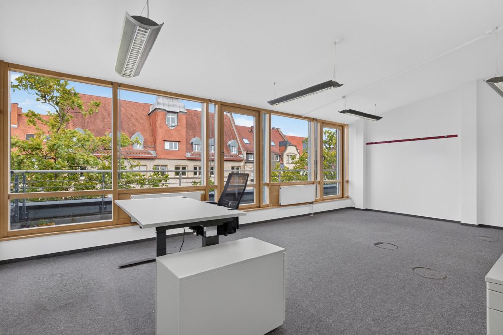 HUST Immobilien GmbH & Co. KG - Immobilienangebot - Karlsruhe - Gewerbe - Büro- oder Praxisfläche mit Parkblick zu attraktivem Mietkonditionen | ca. 270 m² | KA-Weststadt