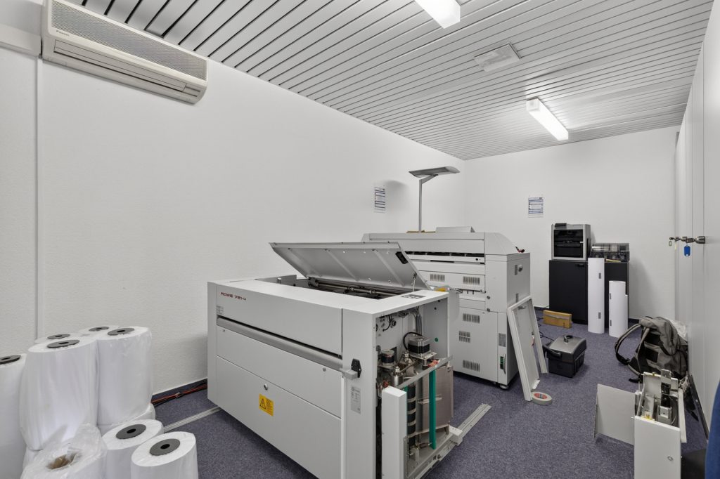HUST Immobilien GmbH & Co. KG - Immobilienangebot - Karlsruhe - Gewerbe - Büro- oder Praxisfläche mit Parkblick zu attraktivem Mietkonditionen | ca. 270 m² | KA-Weststadt