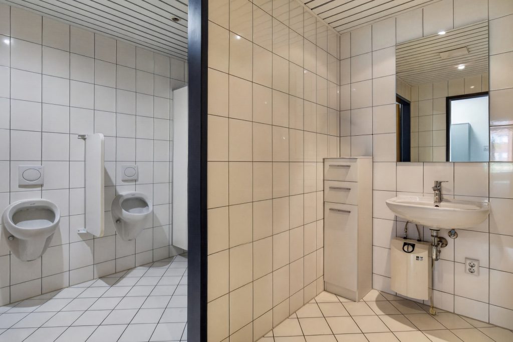 HUST Immobilien GmbH & Co. KG - Immobilienangebot - Karlsruhe - Gewerbe - Büro- oder Praxisfläche mit Parkblick zu attraktivem Mietkonditionen | ca. 270 m² | KA-Weststadt