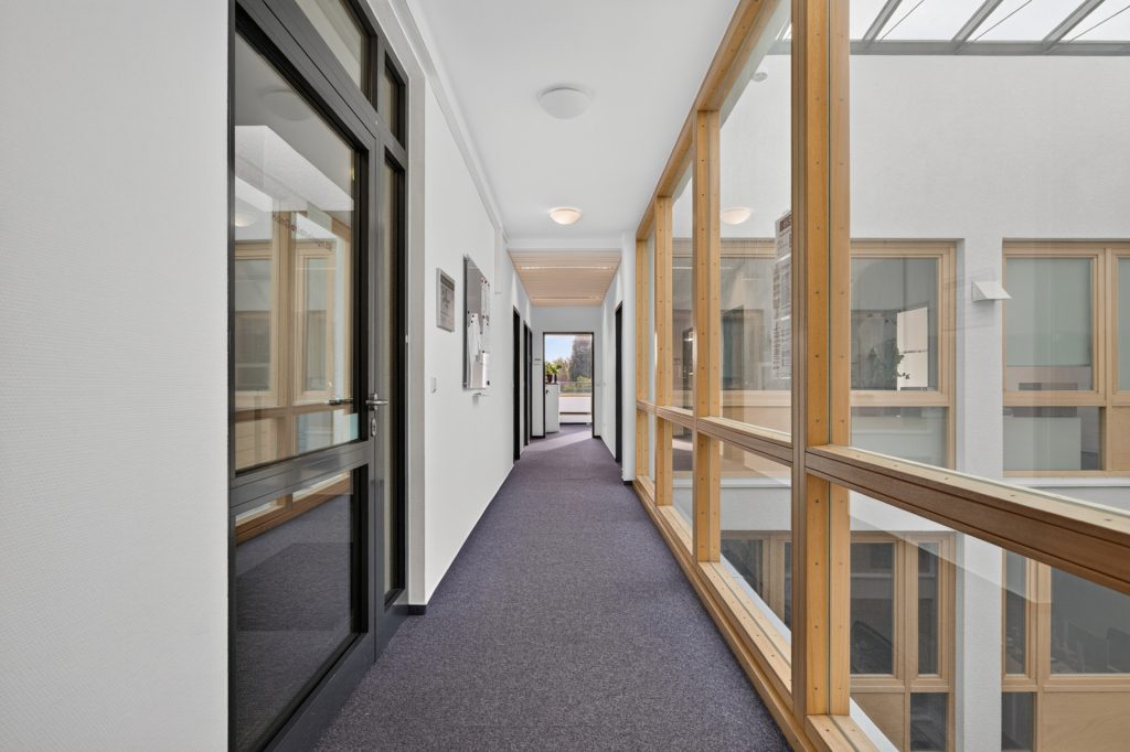 HUST Immobilien GmbH & Co. KG - Immobilienangebot - Karlsruhe - Gewerbe - Büro- oder Praxisfläche mit Parkblick zu attraktivem Mietkonditionen | ca. 270 m² | KA-Weststadt