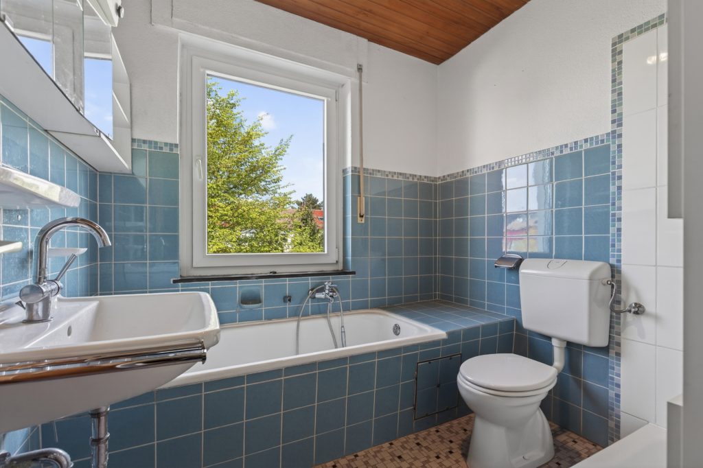 HUST Immobilien GmbH & Co. KG - Immobilienangebot - Karlsruhe - Häuser - Wohnen im Grünen: Großzügiges Reihenendhaus in begehrter Lage der Heidenstückersiedlung