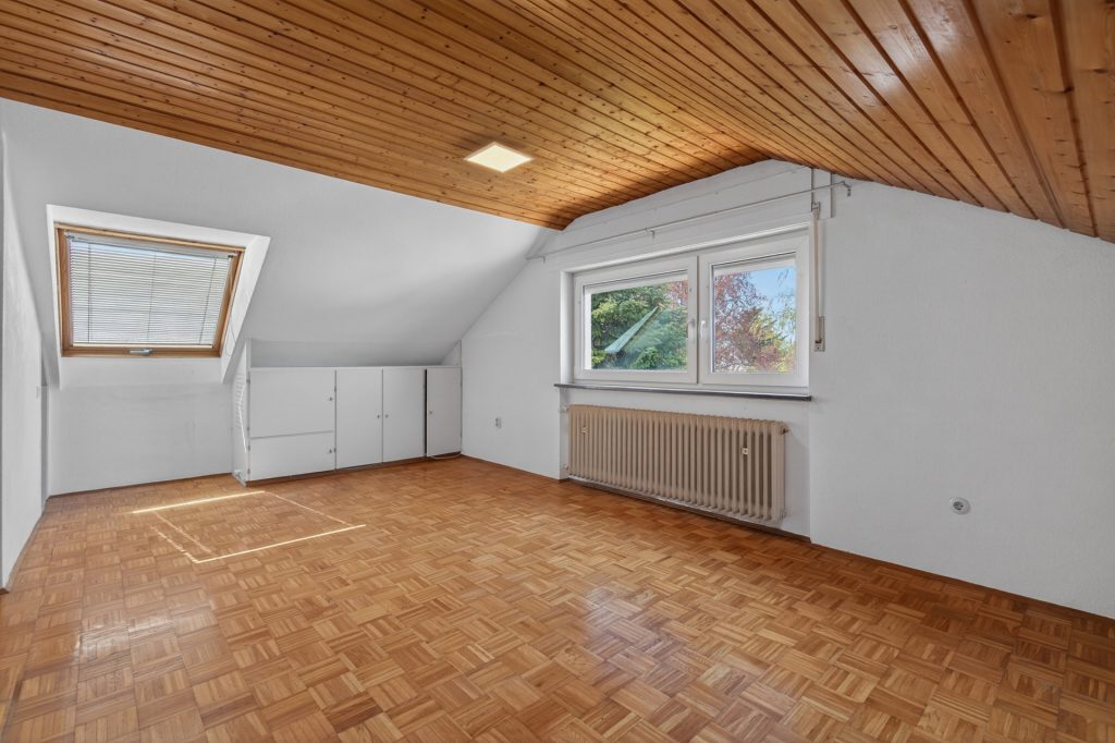 HUST Immobilien GmbH & Co. KG - Immobilienangebot - Karlsruhe - Häuser - Wohnen im Grünen: Großzügiges Reihenendhaus in begehrter Lage der Heidenstückersiedlung