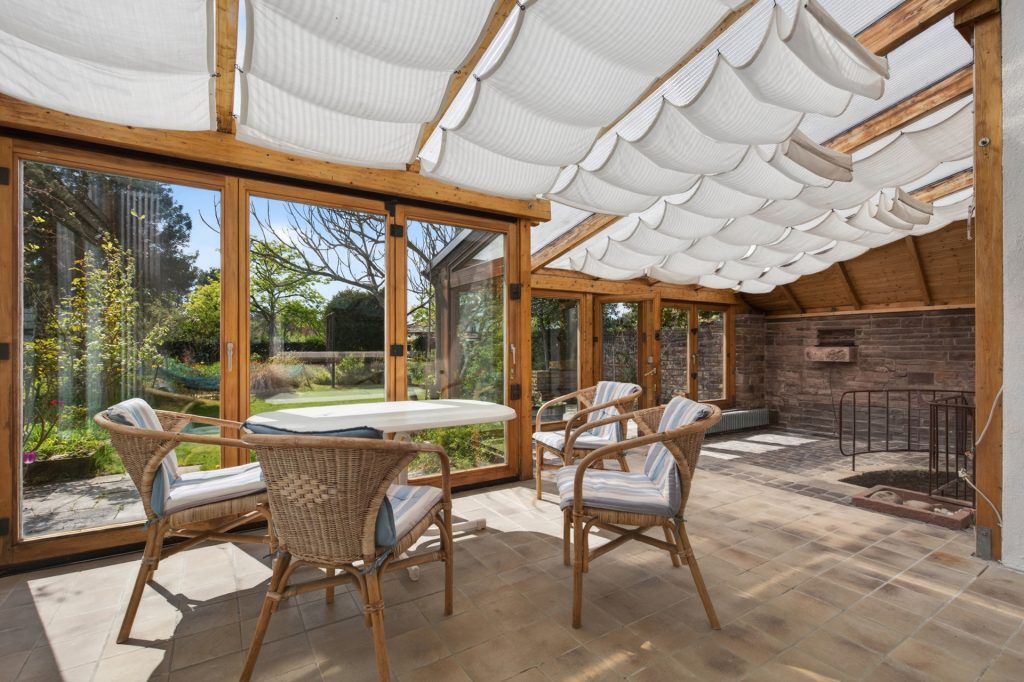 HUST Immobilien GmbH & Co. KG - Immobilienangebot - Karlsruhe - Häuser - Wohnen im Grünen: Großzügiges Reihenendhaus in begehrter Lage der Heidenstückersiedlung