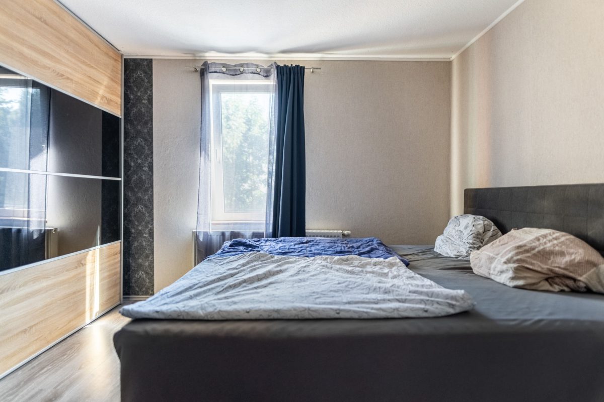Immobilienangebot - Emmerthal - Alle - Attraktives Zweifamilienhaus in Lüntorf – 2019 kernsaniert & vielseitig nutzbar!