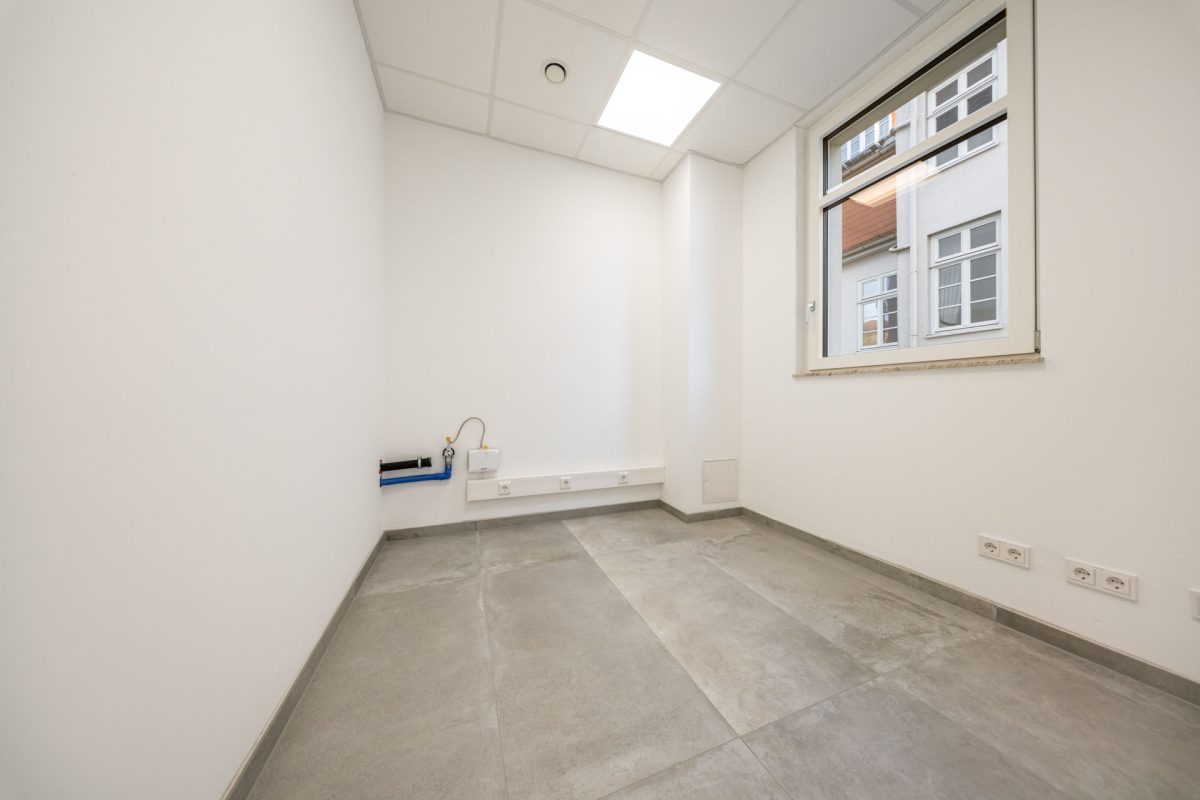 Immobilienangebot - Bad Pyrmont - Alle - Im Prestigeneubau: Schaffen Sie Ihren Standort für Einzelhandel, Showroom oder Dienstleistungen!