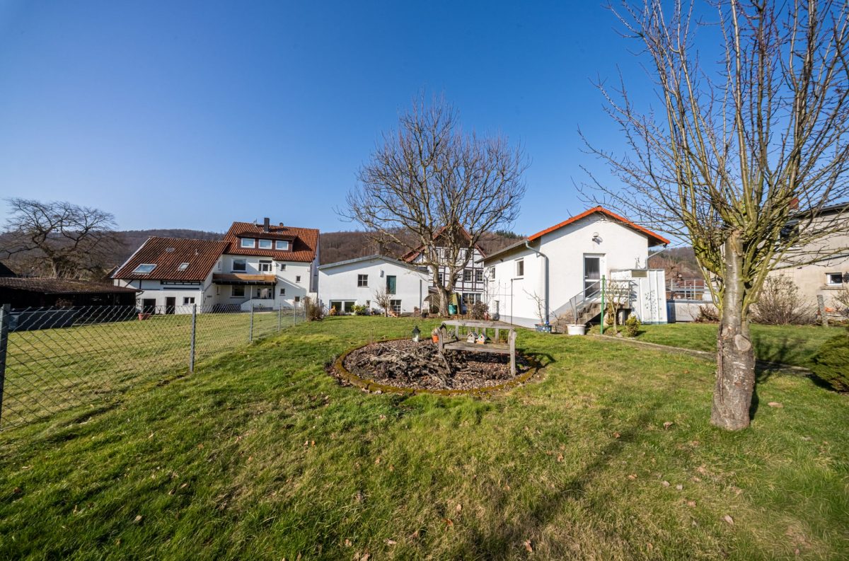 Immobilienangebot - Bad Pyrmont - Alle - Werkhalle, Garagen, Wohnraum: Ein Objekt für echte Macher