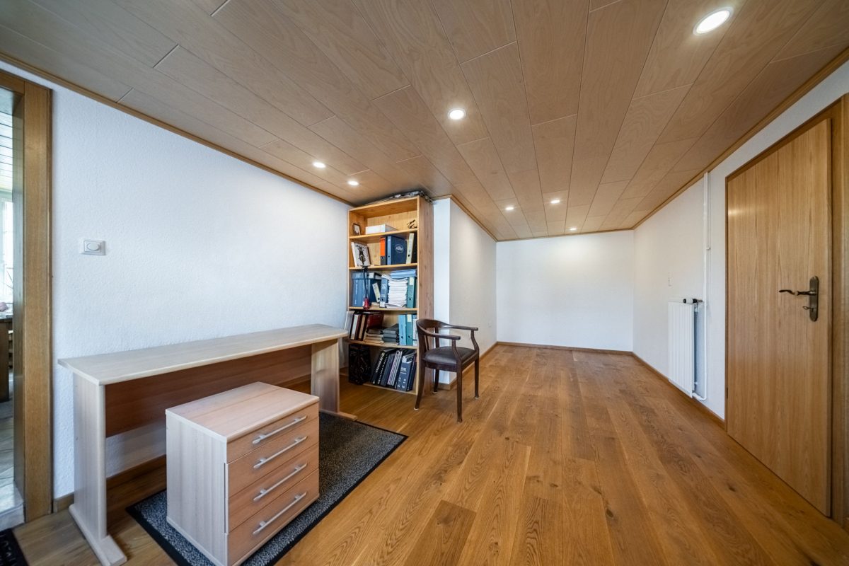 Immobilienangebot - Bad Pyrmont - Alle - Werkhalle, Garagen, Wohnraum: Ein Objekt für echte Macher