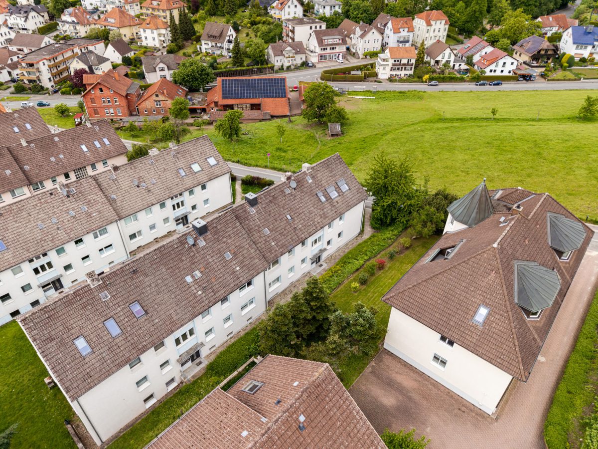Immobilienangebot - Bad Pyrmont - Alle - Moderne 3-Zimmer-Dachgeschosswohnung mit tollem Balkon!