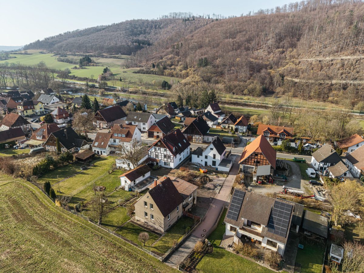 Immobilienangebot - Bad Pyrmont - Alle - Werkhalle, Garagen, Wohnraum: Ein Objekt für echte Macher